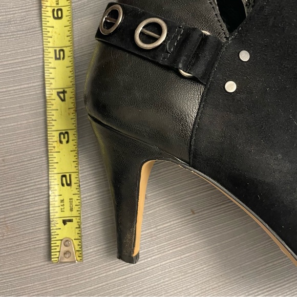 Vince Camuto Black Leather & Suede Heeled Booties 8M - Picture 12 of 13